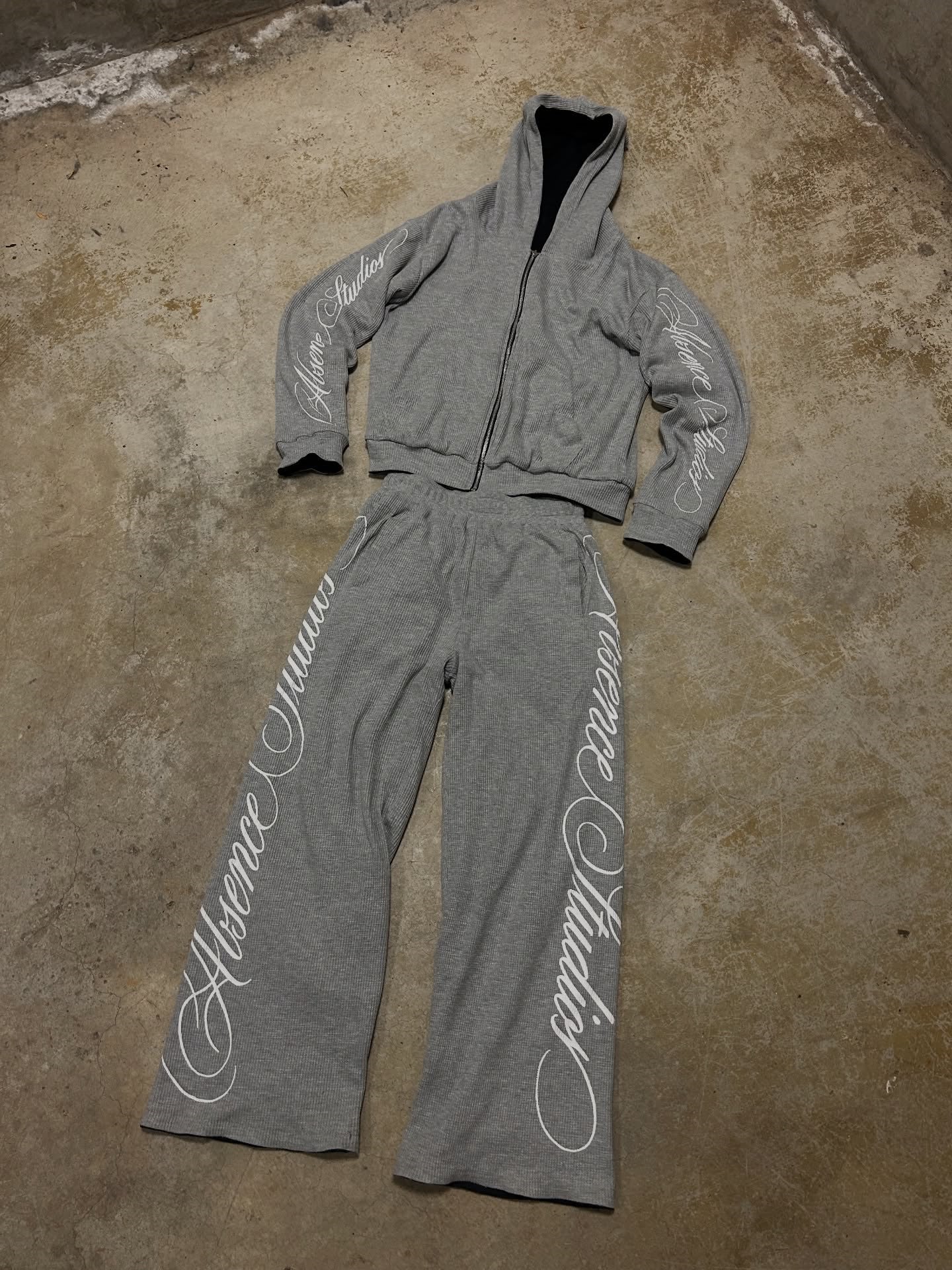 AMOUR Oversized Hoodie