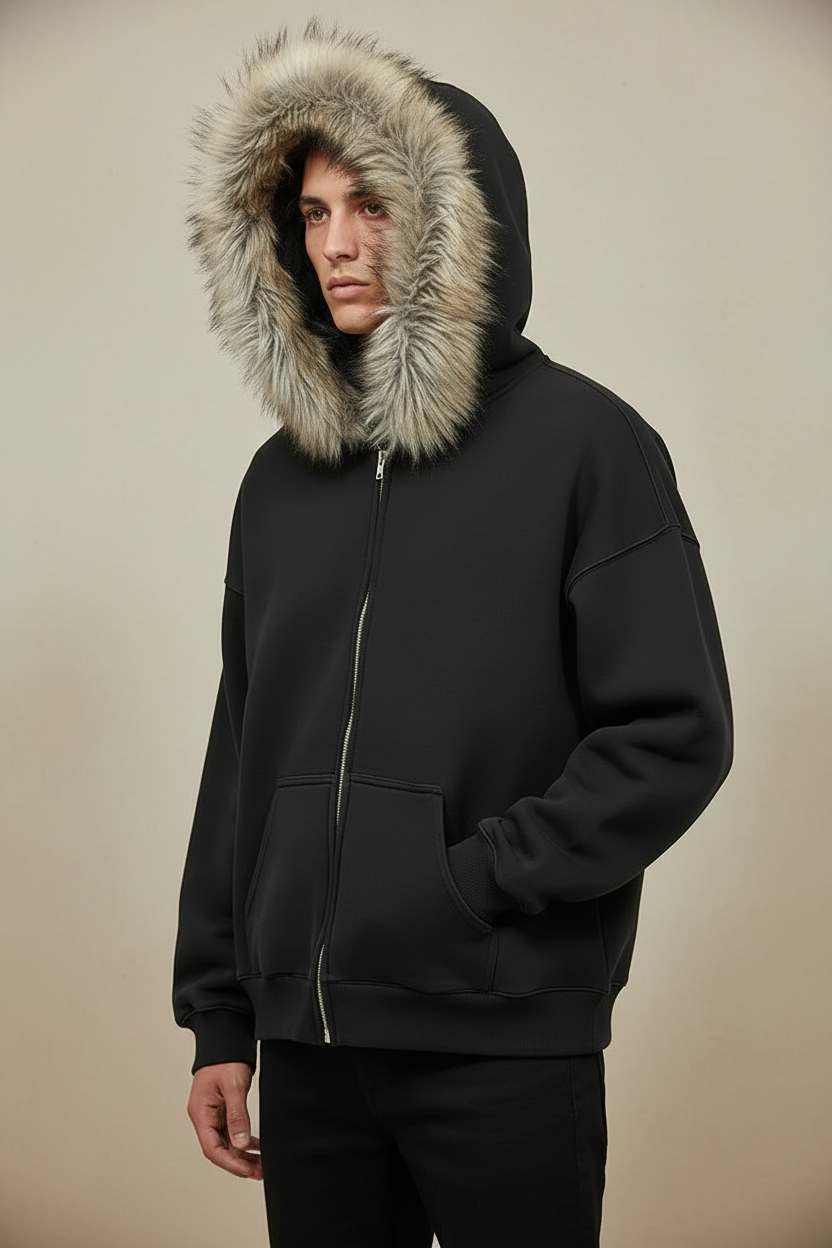 ESSENCE SIGNATURE HOODIE – Minimal Fit model image